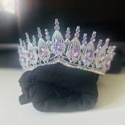 Quince Tiara Crown