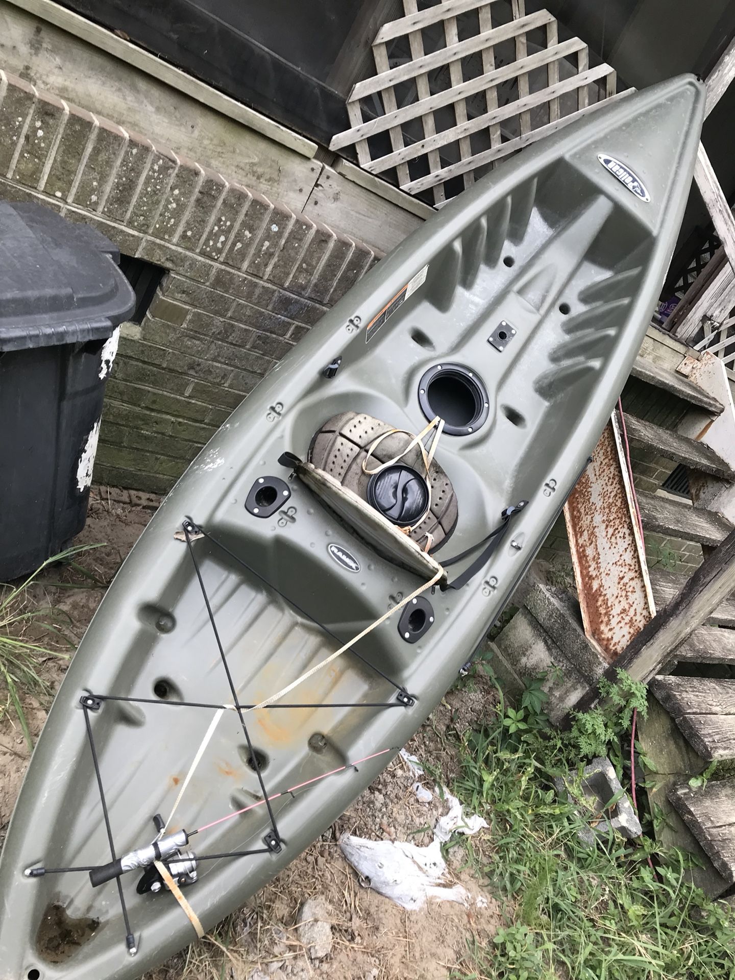 Pelican tidewater 100 kayak