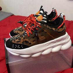 Versace chain reaction