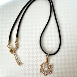 Snowflake Necklace 