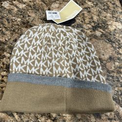 NWT Michael Kors Signature Tan & White Cuff Beanie Skull Cap Women's One Size