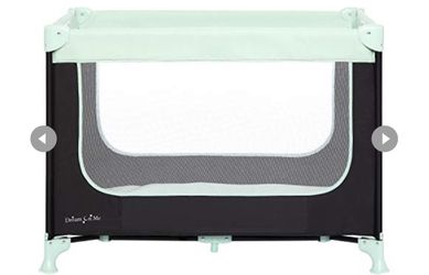 Dream On Me Zodiak Portable Playpen in Mint