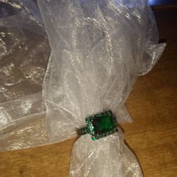 Vintage Emerald Green Style Ring Size 6