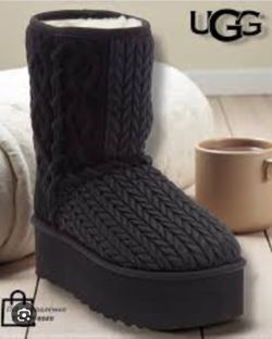 UGG SIZE 6 WOMEN 