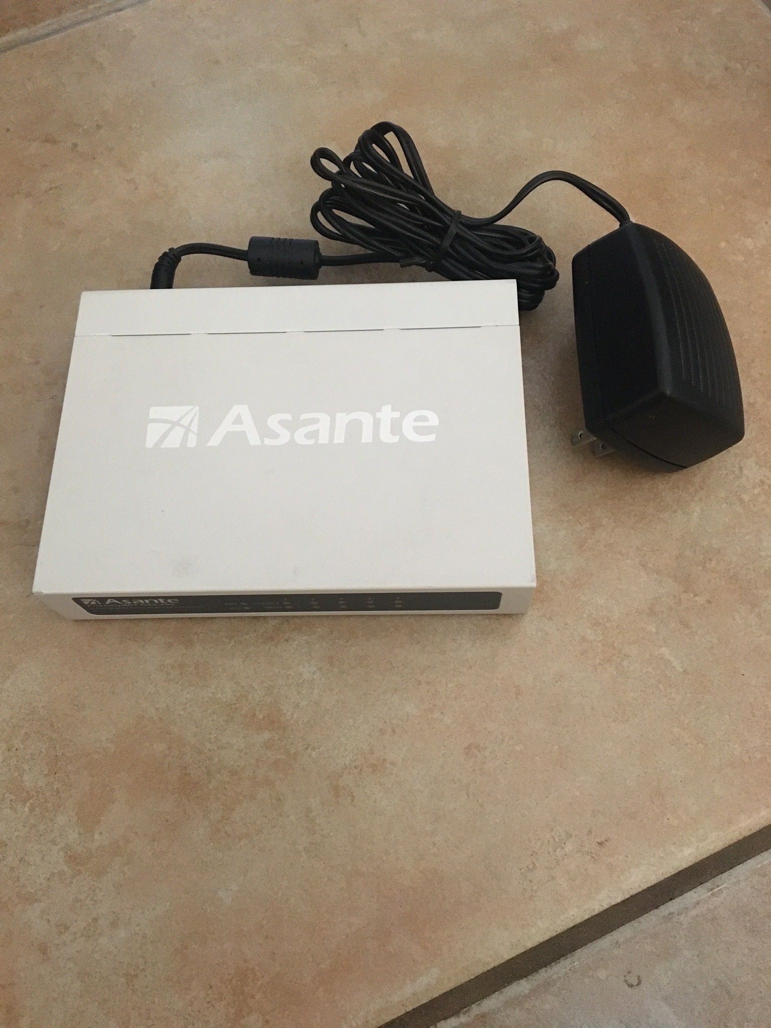 Asante - GX5-500 - 5-Port 10/100/1000 Gigabit Desktop Switch