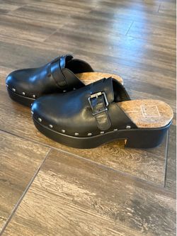 Dolce Vita Women's Black Clogs