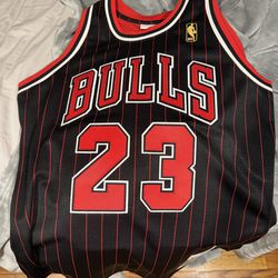 Mitchell & Ness 1996 Chicago Bulls Michael Jordan #23 Black Hardwood Classics Authentic Jersey