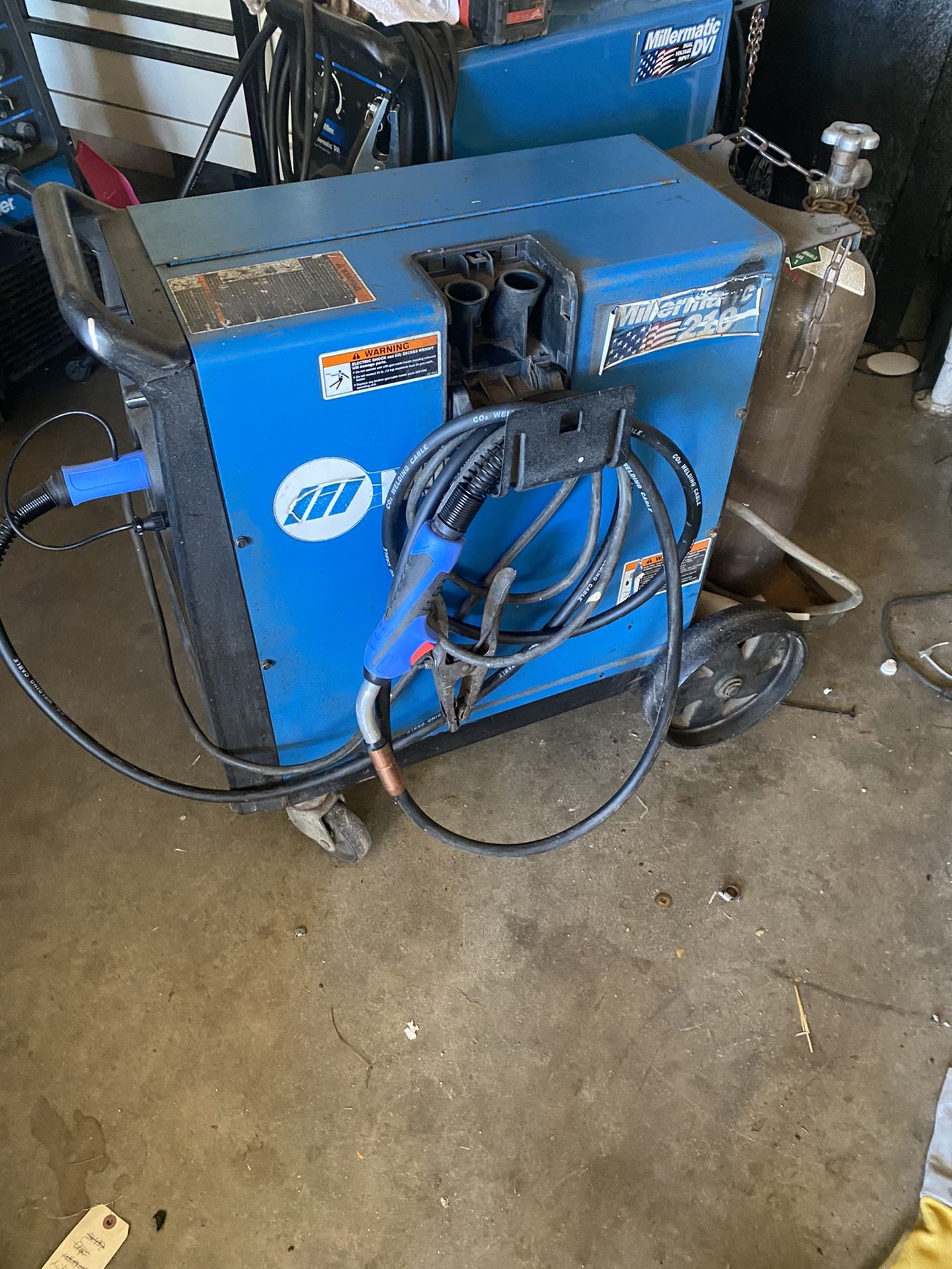 Miller Millermatic 210 Mig welder with tank & new gun for Sale in