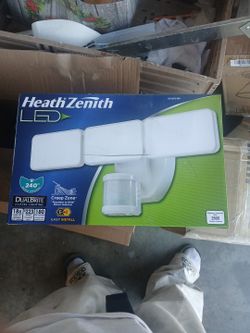 Heathzenith Led Motion Detector Light