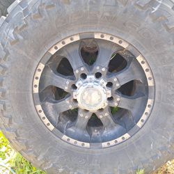 37" 8 Lug Tires And Rims