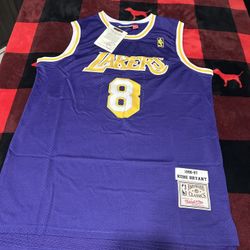 Purple and yellow Mitchell and ness  Kobe Bryant jersey size 48 xl