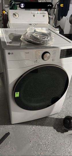 Brand new smart LG dryer steam clean/dry