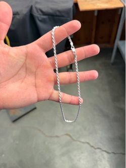 Silver diamond cut rope chain 18”