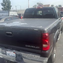 Tonneau Hard Cover For A Chevrolet Silverado 