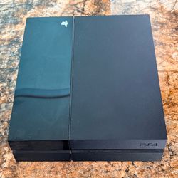 PlayStation 4 with 6 games