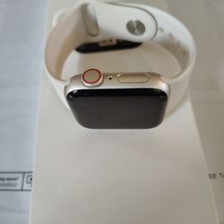 Apple Watch 2nd Gen SE 44mm