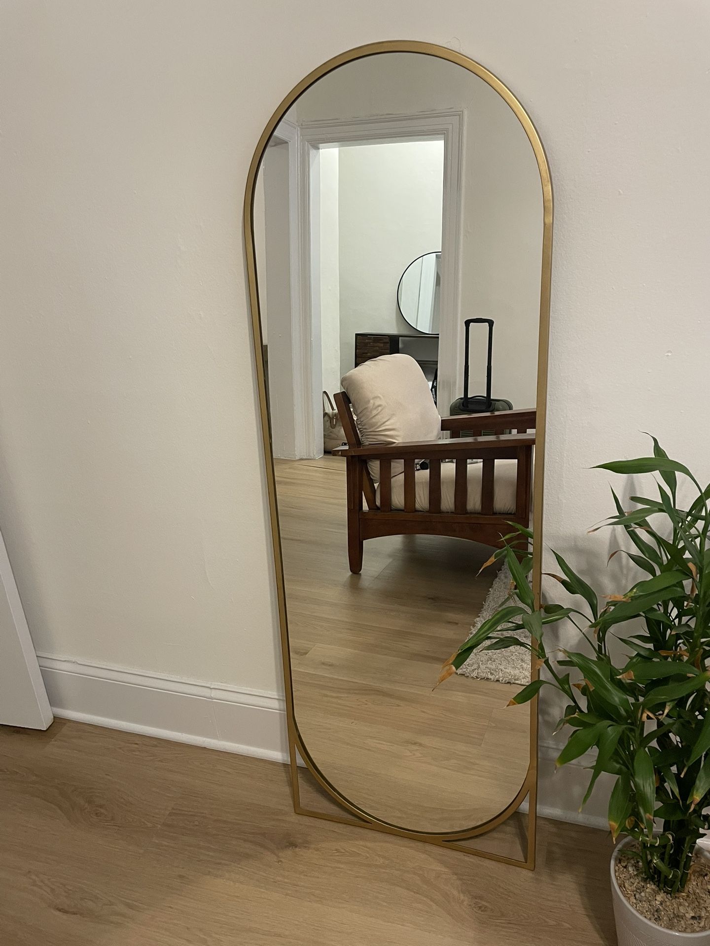 Archer Mirror