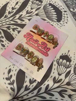 press on nails
