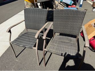 Outdoor Plastic Wicker Table and Chairs