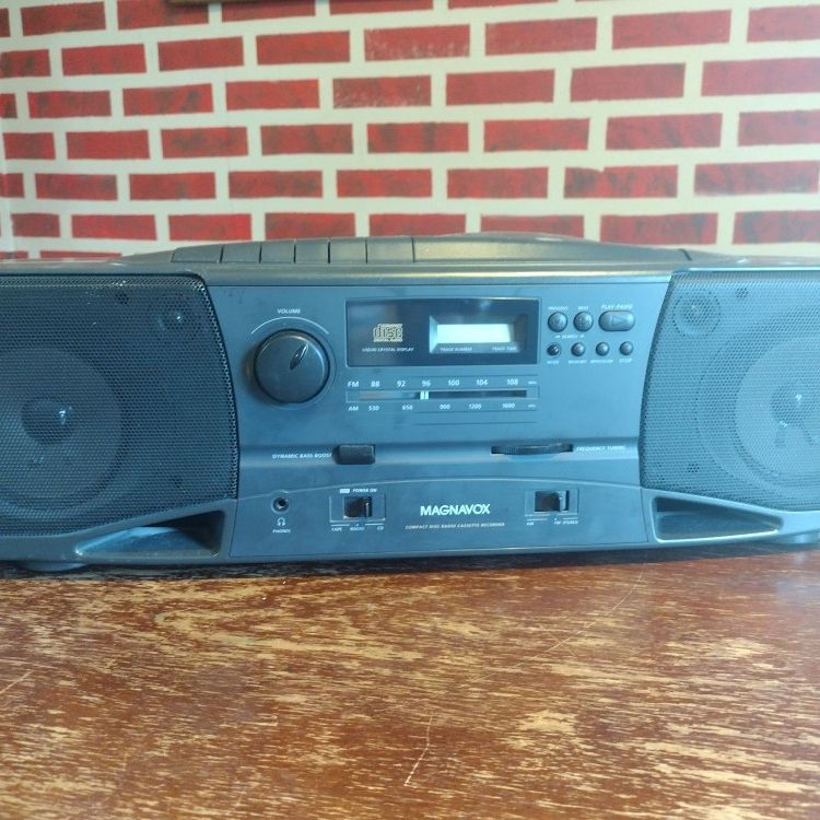 Radio Cassette Magnavox