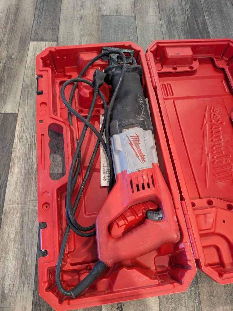 Milwaukee12 Amp SAWZALL Reciprocating Saw with Case Model # 6519 31