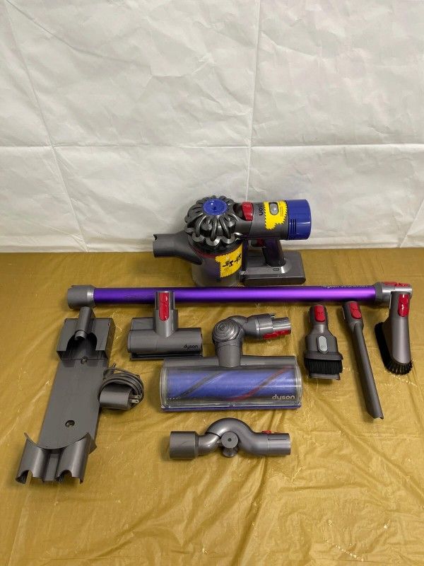 Dyson V8 Animal+ Cordless Stick Vacuum Purple and Iron 5 Tools Retail $399
