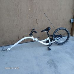 bike  Hitch  like new bicycle 