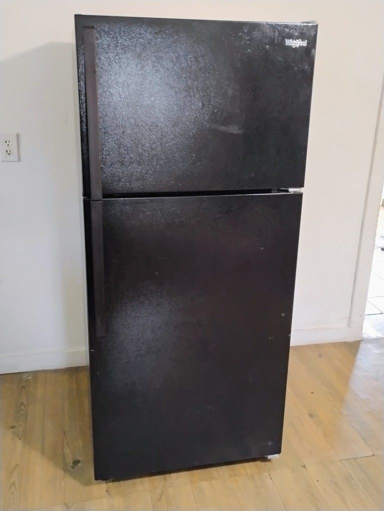 Kenmore Refrigerator 17 Cuft Frost Free Delivery And Installation Is Free