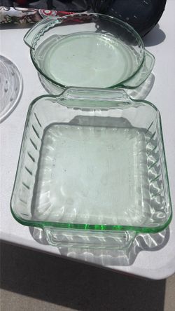 2 glass cooking ware