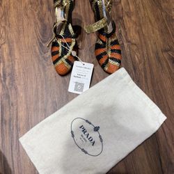 Prada 2010 Catwalk Made In India Edition 