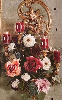 Solo Se Bende El Ramo de flores 🌷 🍃🌺🍃🌷 Esta.    Nuebo.