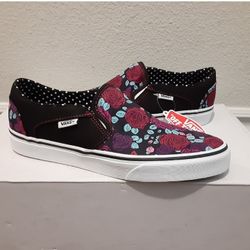 Vans Multiple Sizes Read Entire Description 