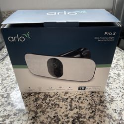 Arlo Pro 3 Wireless Security Floodlight - Open Box - Never Used 