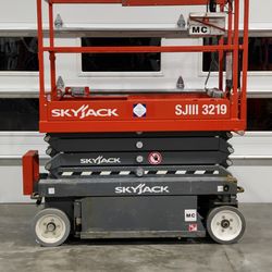 2017 SkyJack SJIII-3219 Scissor Lift