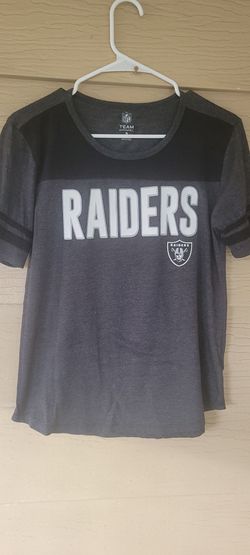 RAIDERS WOMANS TSHIRT SIZE  SMALL