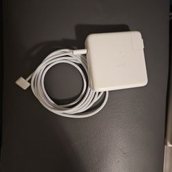 Apple 85W MagSafe 2 Power Adapter (for MacBook Pro with Retina display)
