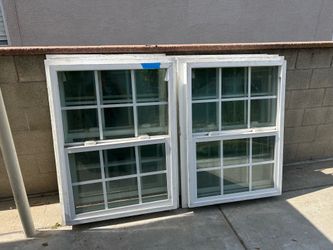 7 Hung Vinyl Windows With Grids