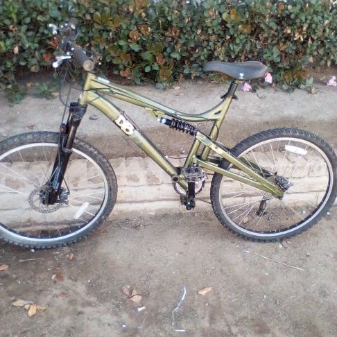 Diamondback Green 26 In Mountain Bike