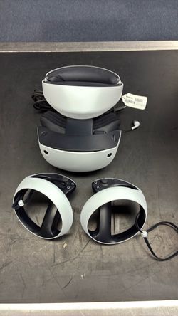 PlayStation VR2 Headset with Controllers (70490018)