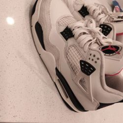 Jordan 4s