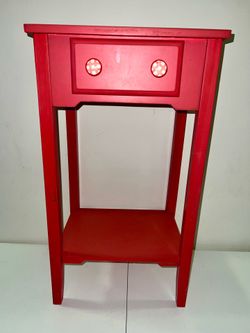 Accent table