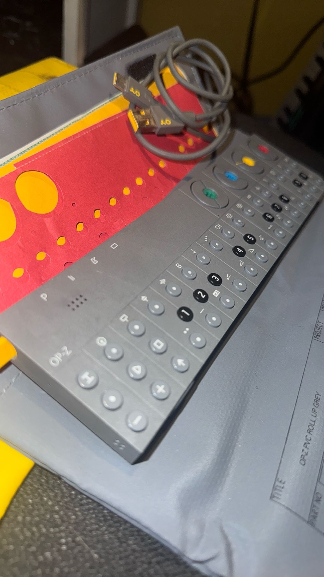 OP-Z TEENAGE ENGINEERING Sequencer