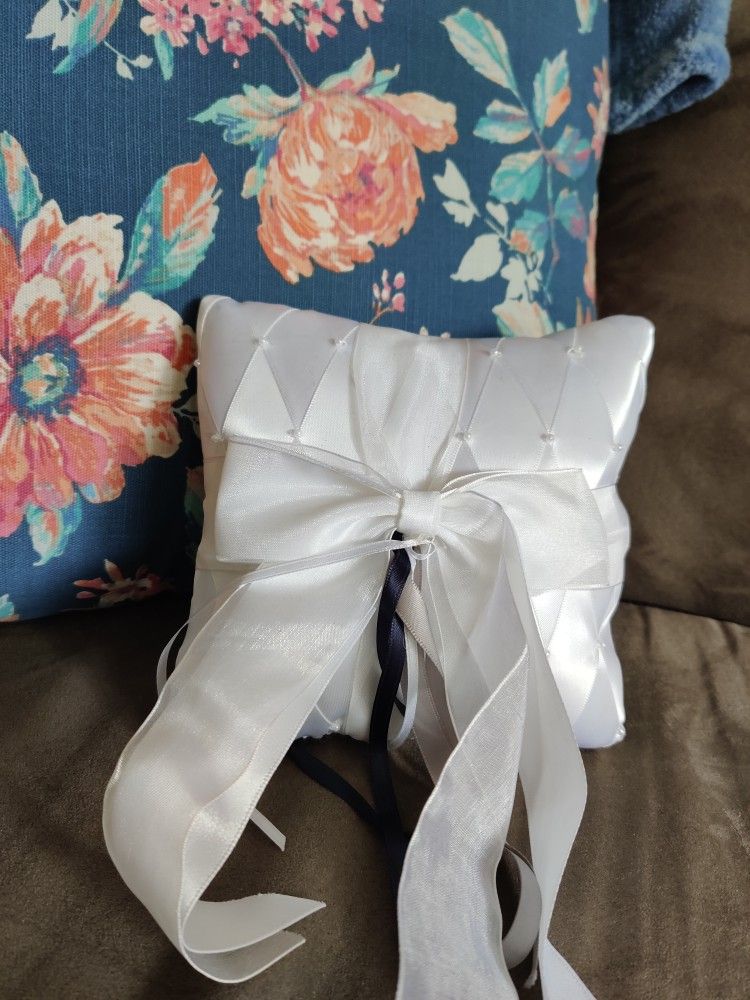 Ring bearer pillow