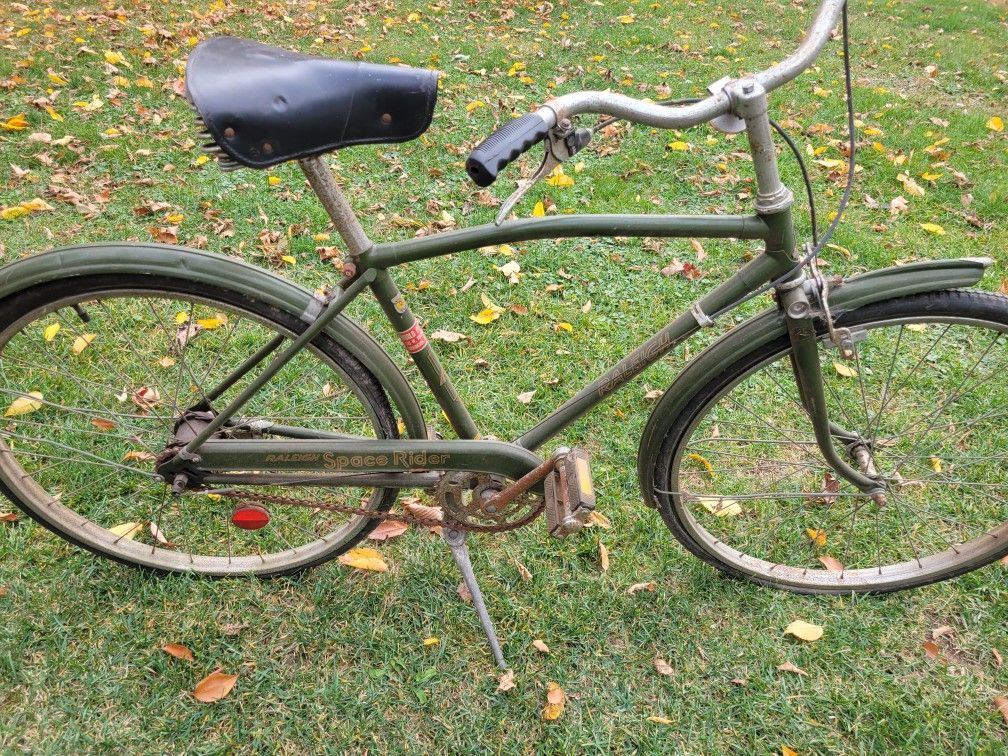 Boys 24 Inch Wheel Raleigh Cruiser Vintange Bike