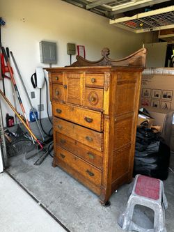 Antique-looking Dresser