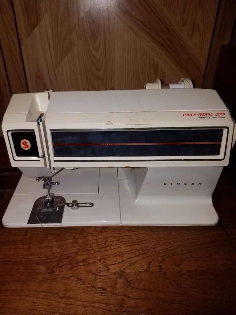 Singer Touchtronic 2001 Sewing Machine with Cabinet