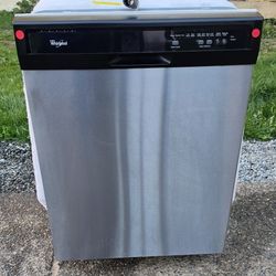 Whirlpool Dishwasher 24w) I Can Help You With Free Delivery Within 10 Miles Distance 