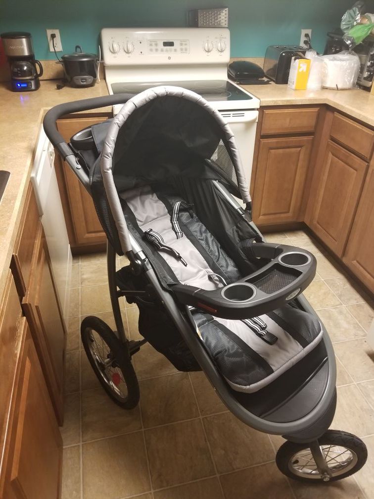 Graco FastAction Fold Jogger Click Connect Travel System Jogging Strolle