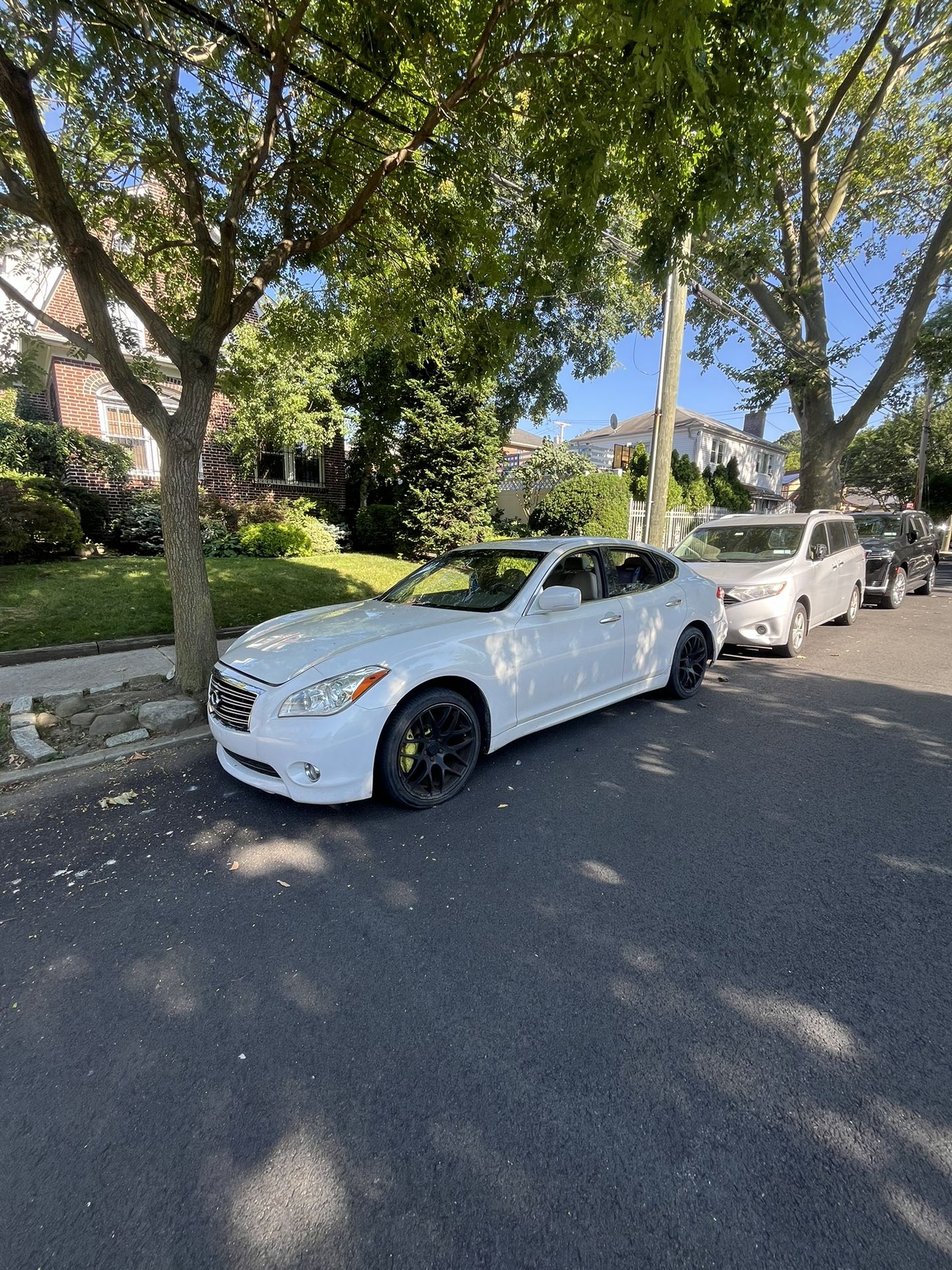 2012 Infiniti M37