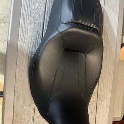 2020 Street Glide Special OEM Touring Seat